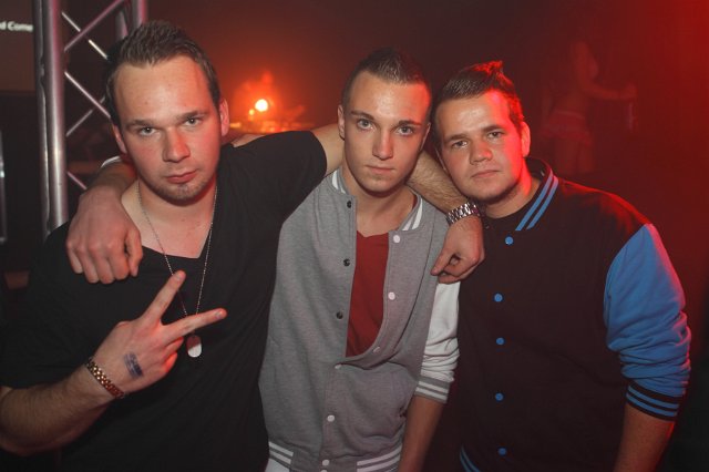 (006)--2012-11-10_23-49-10