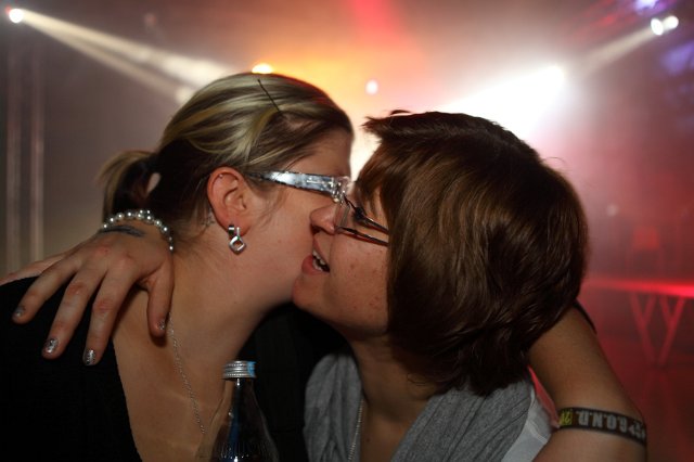 (044)--2012-11-11_02-43-07