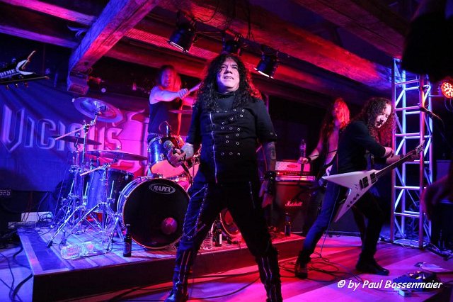 2013-3-vicious-rumors-09